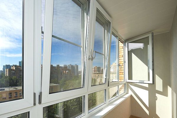 ustanovka-evrookon-kbe-na-teplyj-balkon